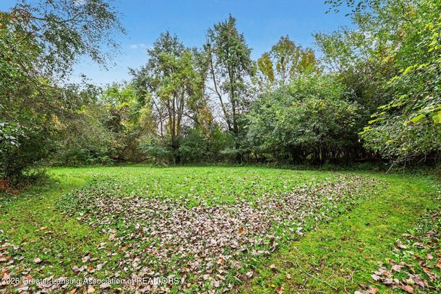 16489 Center Road, East Lansing, MI 48823