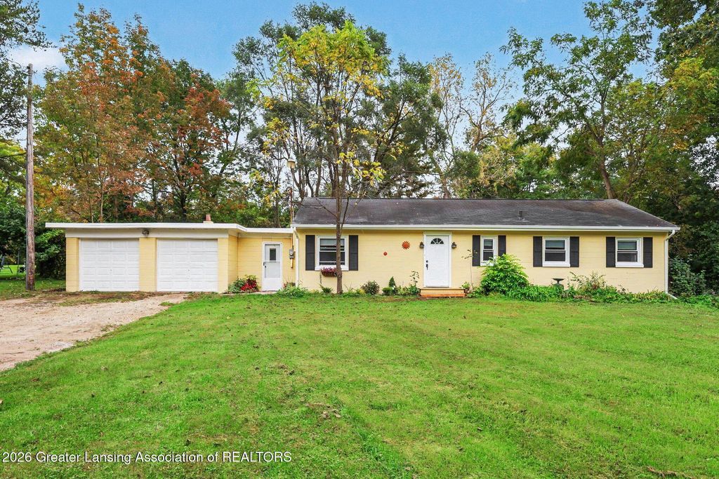 16489 Center Road, East Lansing, MI 48823