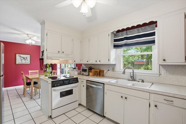 417 Cessna Avenue, Charleston, SC 29407