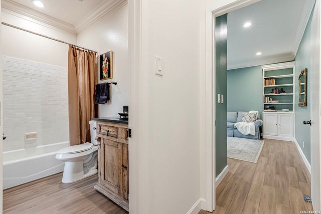 7110 Poniente, San Antonio, TX 78209