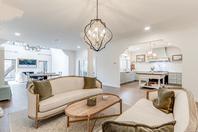 7110 Poniente, San Antonio, TX 78209