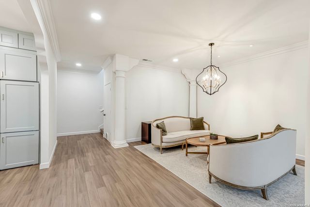 7110 Poniente, San Antonio, TX 78209