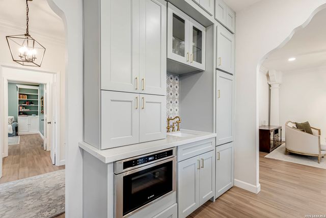 7110 Poniente, San Antonio, TX 78209