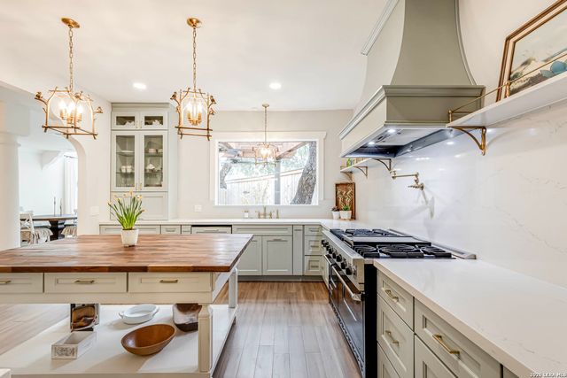 7110 Poniente, San Antonio, TX 78209