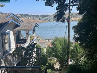 500 Alhambra St, Crockett, CA 94525