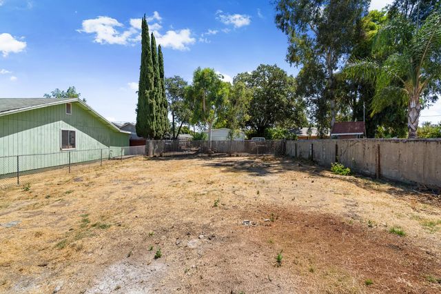 840 S Gertrude Ave, Stockton, CA 95215