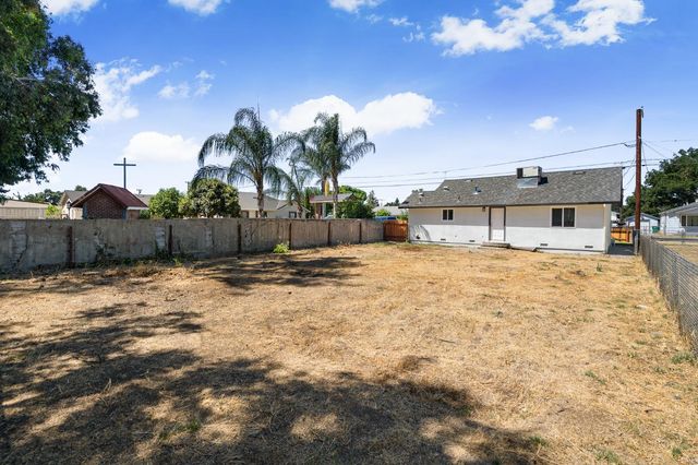 840 S Gertrude Ave, Stockton, CA 95215