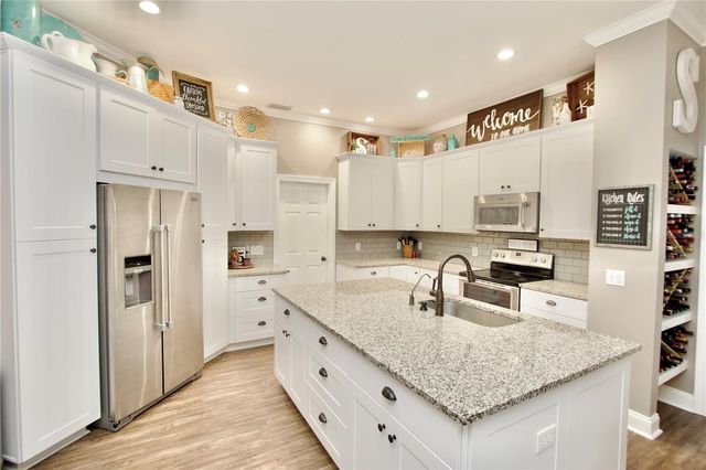 2920 MEADOWOOD DRIVE, New Port Richey, FL 34655