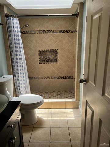 2708 Howard Lane E4, Mcallen, TX 78503