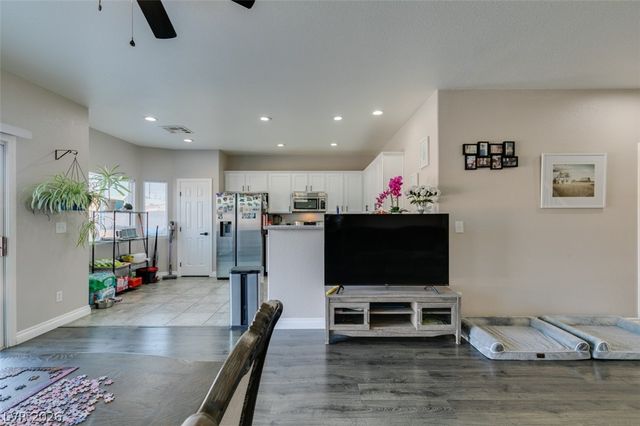 3816 Hollycroft Drive, North Las Vegas, NV 89081