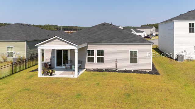 335 Sweetbay Dr, Hardeeville, SC 29927