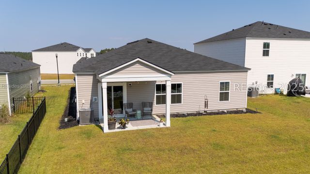 335 Sweetbay Dr, Hardeeville, SC 29927