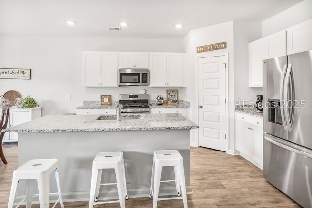 335 Sweetbay Dr, Hardeeville, SC 29927