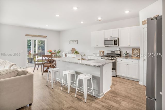 335 Sweetbay Dr, Hardeeville, SC 29927