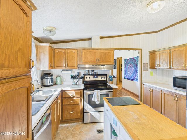 3444 Douglas Fir Road, Loma Linda, MO 64804