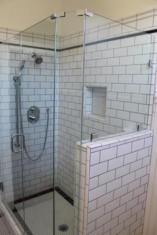 1001 AUGUSTA Ave, Spokane, WA 99205