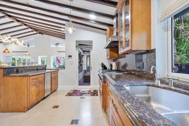 800 SW 12th, Fort Lauderdale, FL 33312