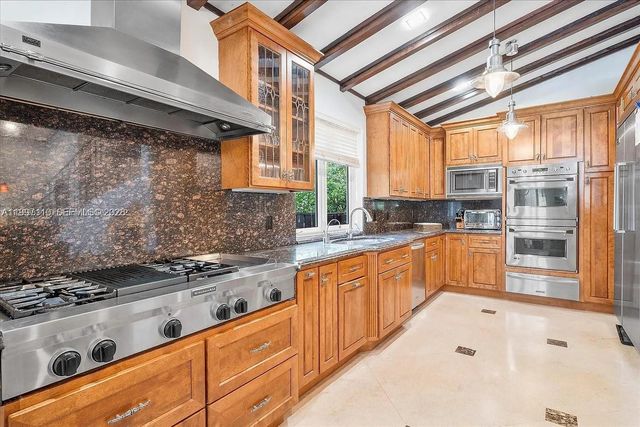 800 SW 12th, Fort Lauderdale, FL 33312