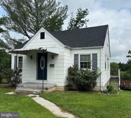2806 STRASBURG, Front Royal, VA 22630