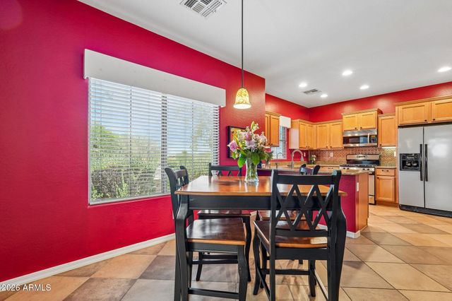 3713 W VIVIAN Court, Phoenix, AZ 85086