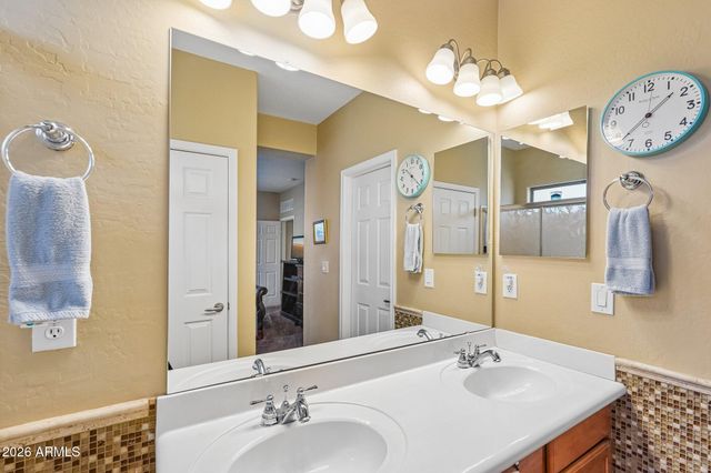 3713 W VIVIAN Court, Phoenix, AZ 85086