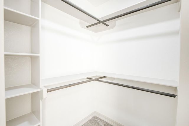 52 Leeder Court, Lake Jackson, TX 77566