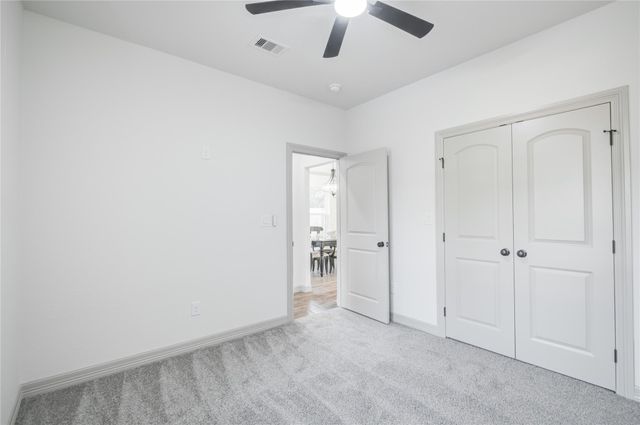 52 Leeder Court, Lake Jackson, TX 77566