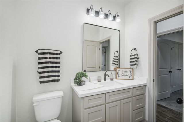 52 Leeder Court, Lake Jackson, TX 77566