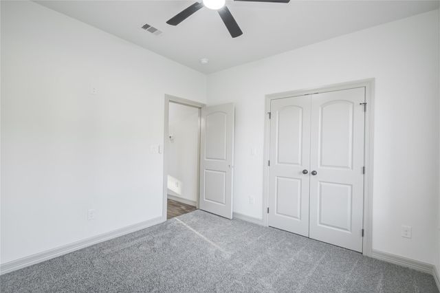 52 Leeder Court, Lake Jackson, TX 77566