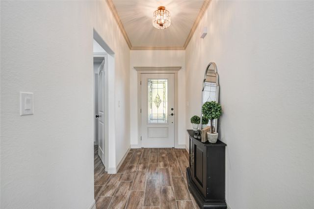 52 Leeder Court, Lake Jackson, TX 77566