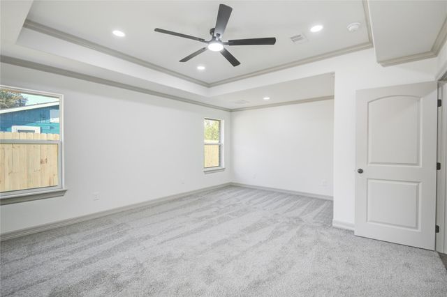 52 Leeder Court, Lake Jackson, TX 77566