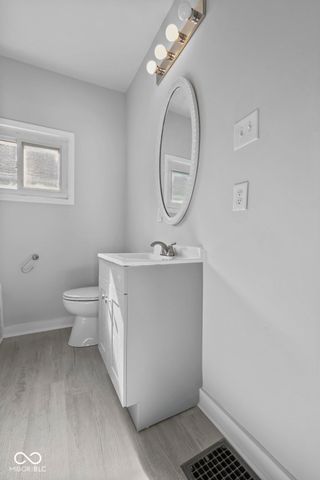 65 S 8th Avenue, Beech Grove, IN 46107