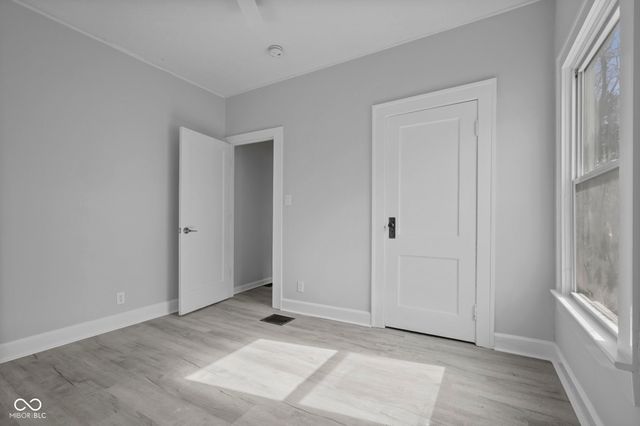 65 S 8th Avenue, Beech Grove, IN 46107