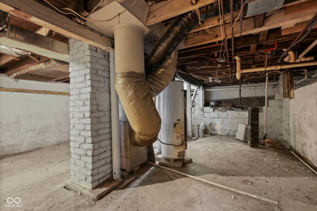 65 S 8th Avenue, Beech Grove, IN 46107