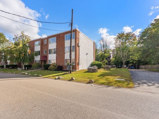75 Colonel Bell Dr 12, Brockton, MA 02301