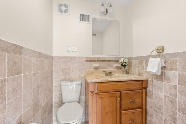 75 Colonel Bell Dr 12, Brockton, MA 02301