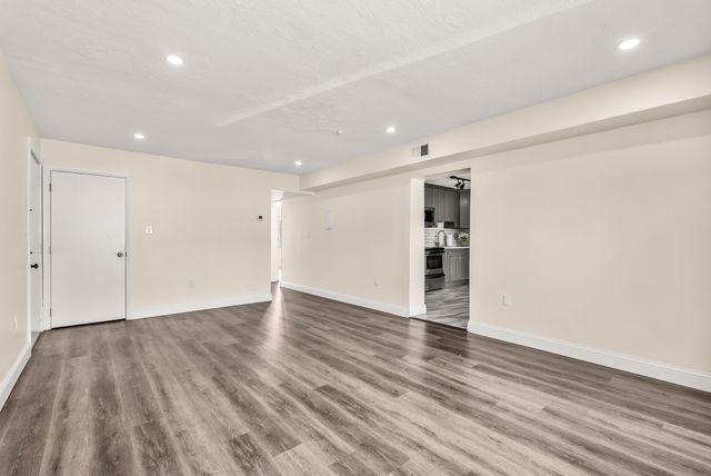 75 Colonel Bell Dr 12, Brockton, MA 02301