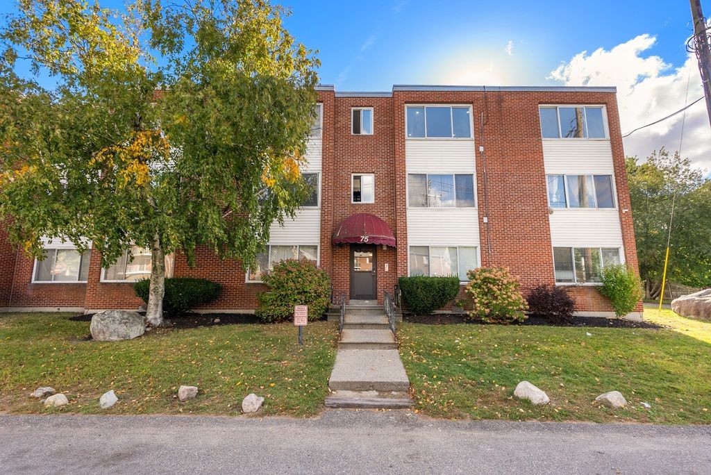 75 Colonel Bell Dr 12, Brockton, MA 02301