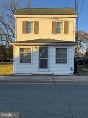 104 WOLCOTT ST, Harrington, DE 19952