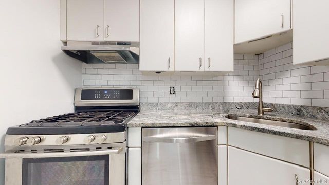 67-39 Clyde Street A, Forest Hills, NY 11375