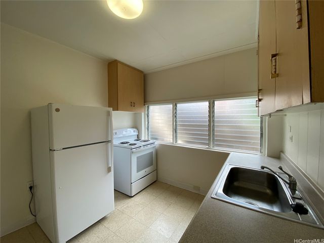 3257 Kikilia Place, Honolulu, HI 96816
