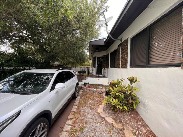 55 NW 44 ST, Miami, FL 33127