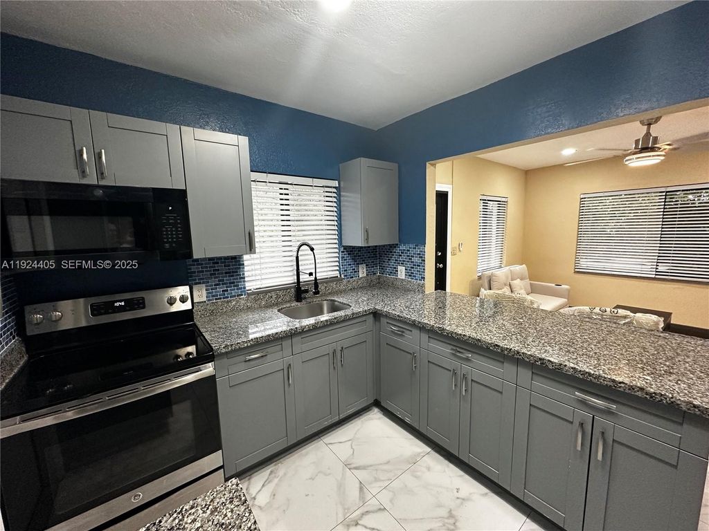 55 NW 44 ST, Miami, FL 33127