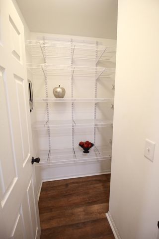 1947 W Crestview Circle, Romeoville, IL 60446