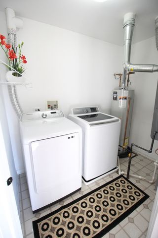 1947 W Crestview Circle, Romeoville, IL 60446