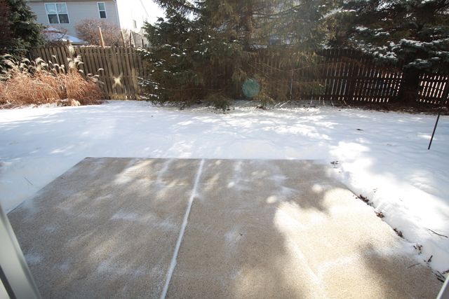 1947 W Crestview Circle, Romeoville, IL 60446