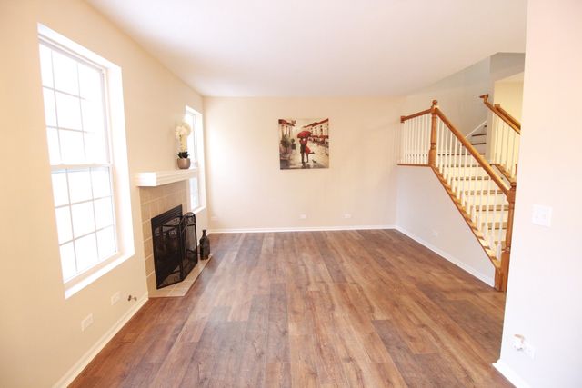 1947 W Crestview Circle, Romeoville, IL 60446