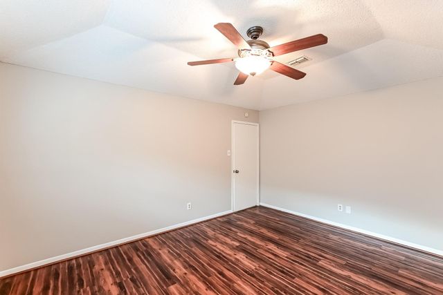 6019 Coachgate Drive, Spring, TX 77373