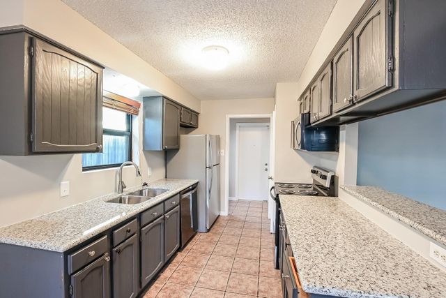 6019 Coachgate Drive, Spring, TX 77373