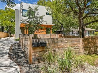 908 Nalide ST A, Austin, TX 78745